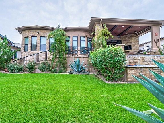 4th image of 8320 Carranzo Dr