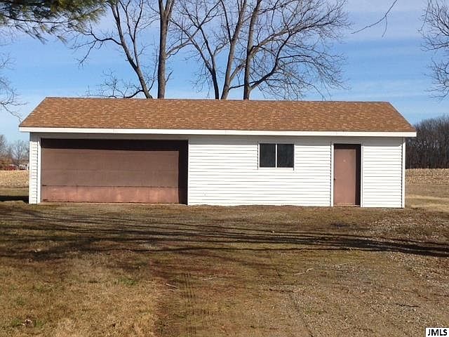 2nd image of 14902 Erie Rd