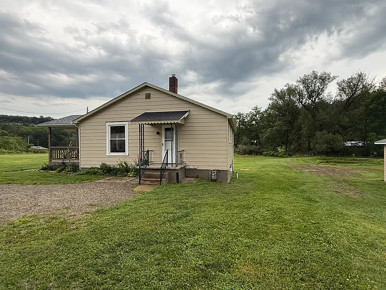 130 Cunkleman Rd — Photo 2