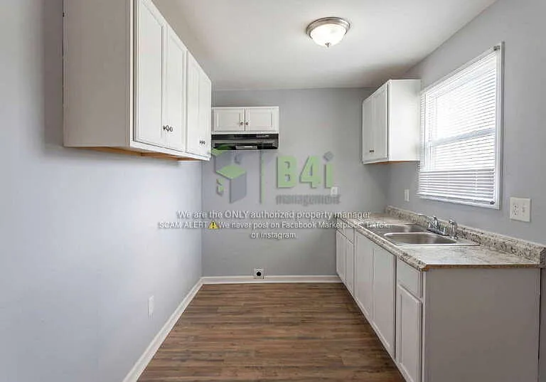 663 Williams St — Photo 8