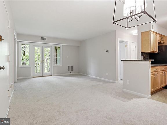 5th image of 8110 Colony Point Rd APT H