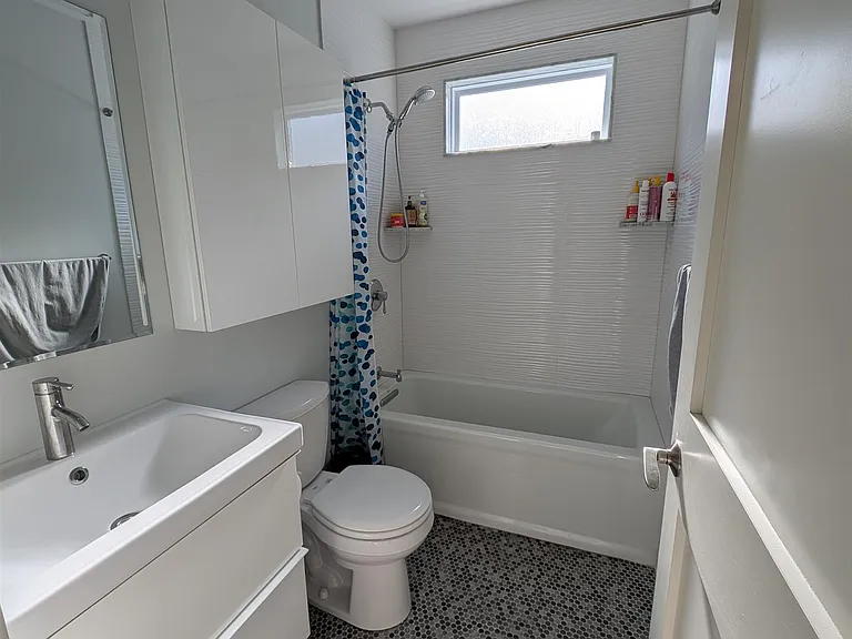 27 Cameron Ave #2 — Photo 16