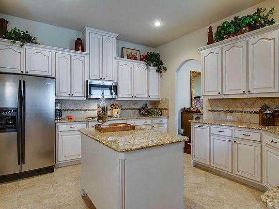 4th image of 9704 National Pines Dr
