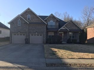 1068 Willow Cir, Clarksville, TN 37043