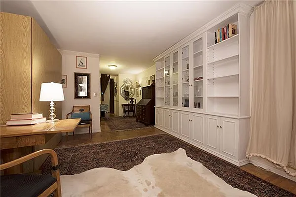 Sold by Maxwell Jacobs | media 3