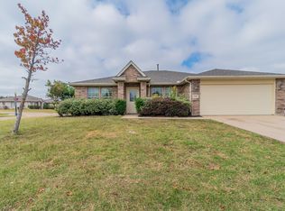 2000 Medina Dr, Forney, TX 75126