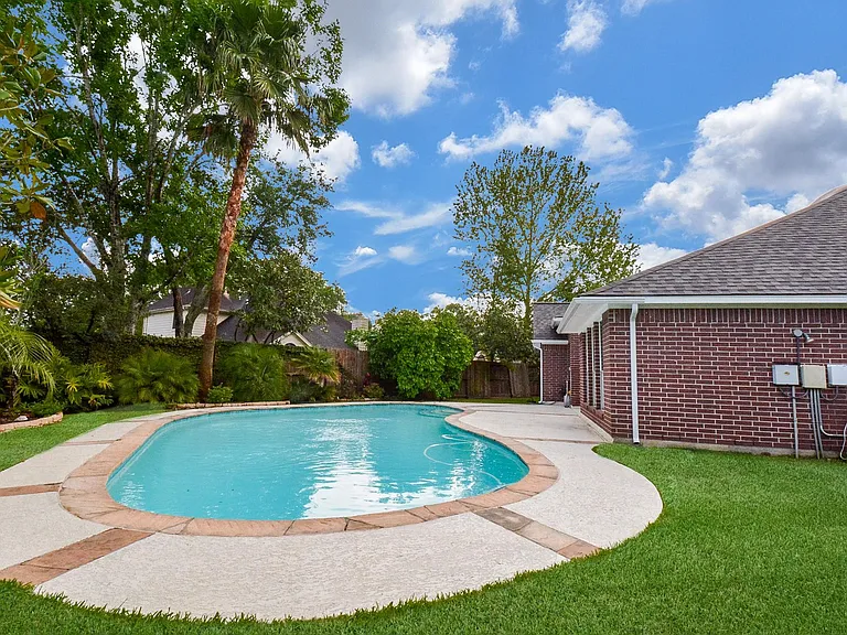 1638 Almond Brook Ln — Photo 32