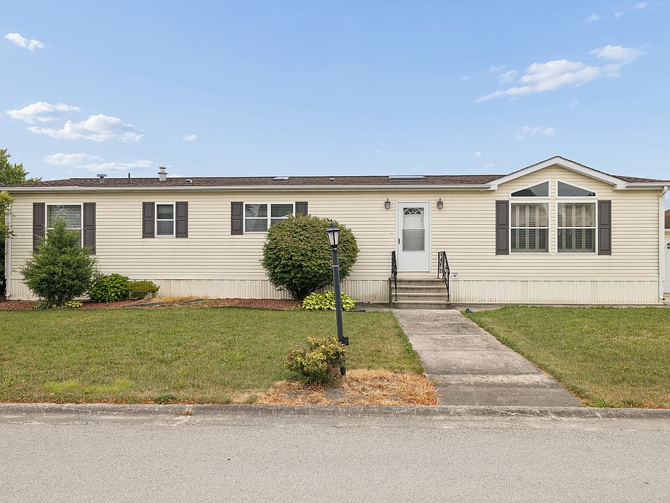 1st image of 22924 S Pine Valley Dr