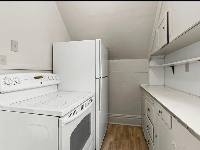 1027 W Maxwell Ave #2 — Photo 11