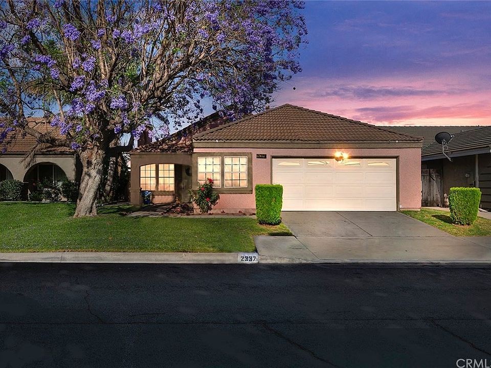 1st image of 2337 S Pinehurst Pl