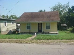 520 E 8th St, Manchester, OH 45144
