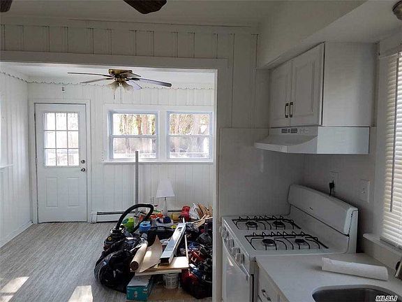 5th image of 58 Wavecrest Dr