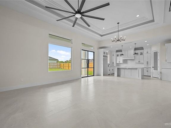 4th image of 2913 S Auburndale Ave
