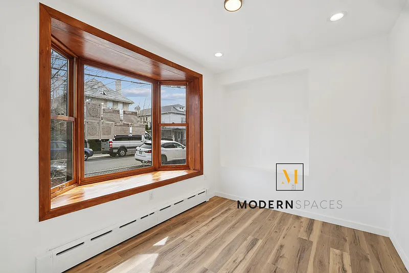 Building Photo - 2722 E 26th St #1