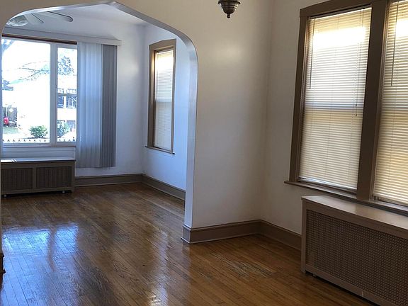 3rd image of 2650 N Mason Ave #1