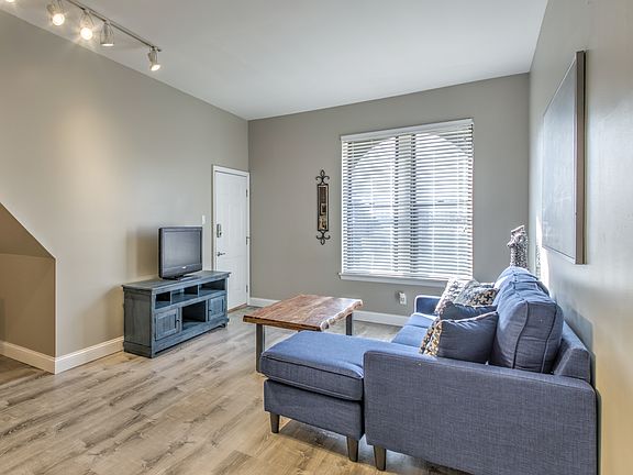 3rd image of 3639 McRee Ave #B
