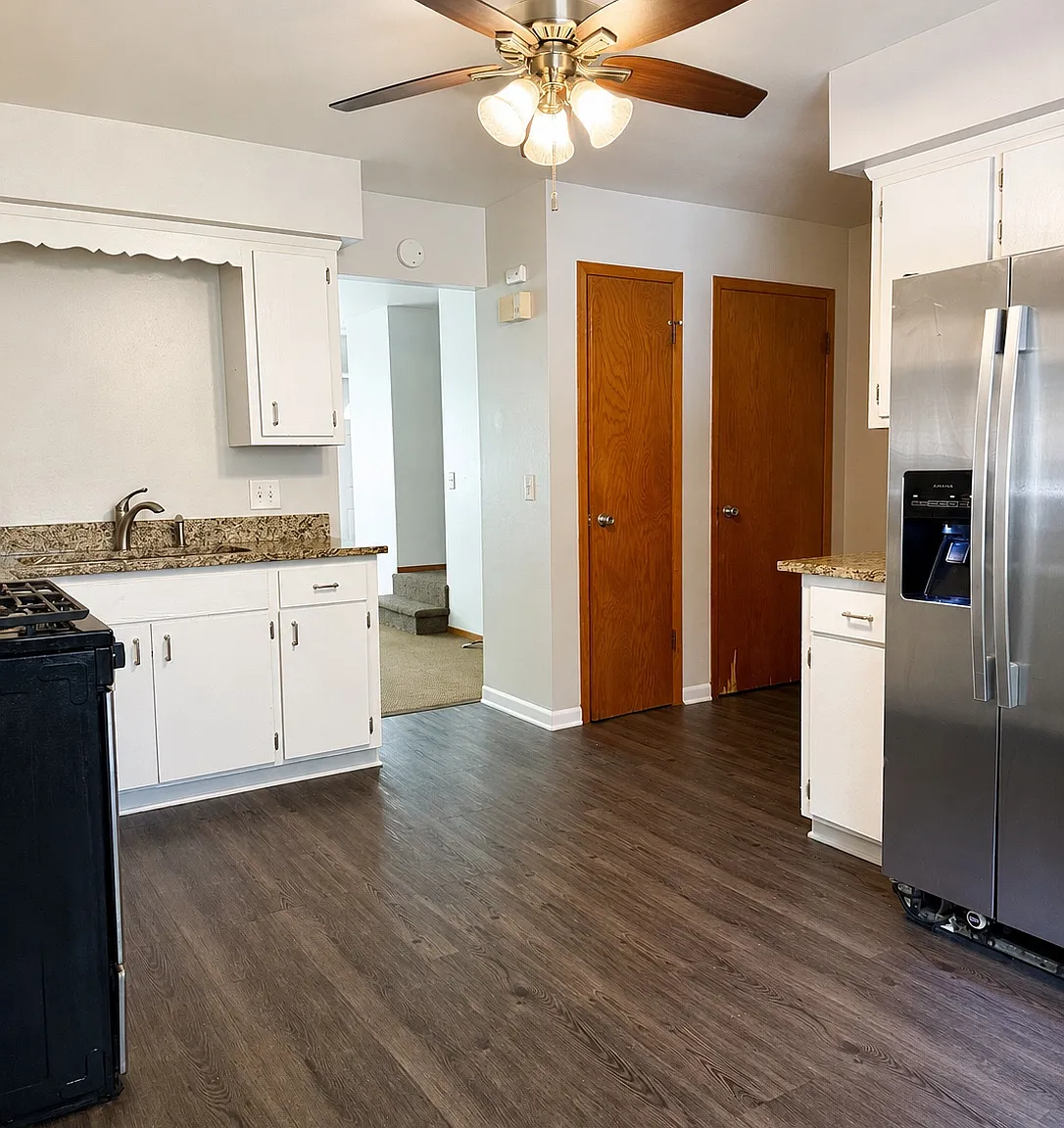 2 bed, 1.5 bath, 1100 sqft, $1,250 — Photo 1