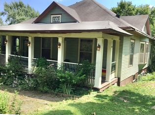 500 W 3rd St, Cassville, MO 65625