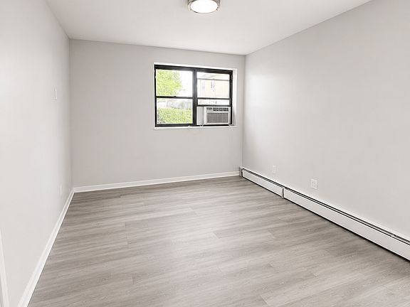 5th image of 61 Linden St #04536e42d