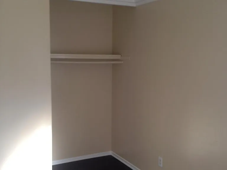 1110 S Kenmore Ave #6P — Photo 6