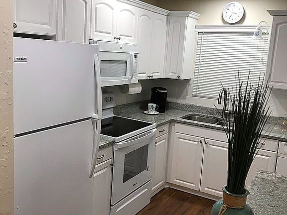 4th image of 2711 N Halifax Ave APT 395