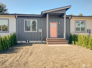413 Trustee St SW #B, Ocean Shores, WA 98569