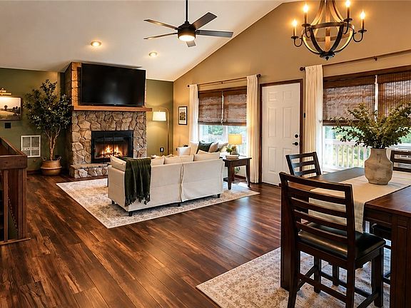 2nd image of 319 Pinnacle Ridge Road