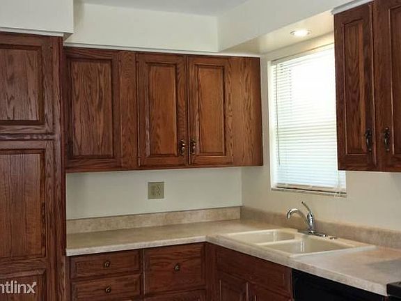 New Kitchen Cabinets!