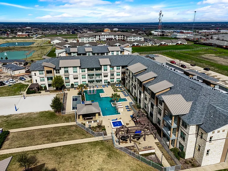 Gateway Oaks Apartments — Photo 24