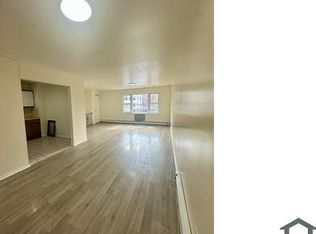 2232 Loretta Rd FLOOR 2, Far Rockaway, NY 11691