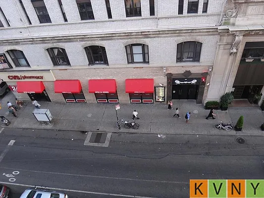 Rented by KVNY Soho | media 33