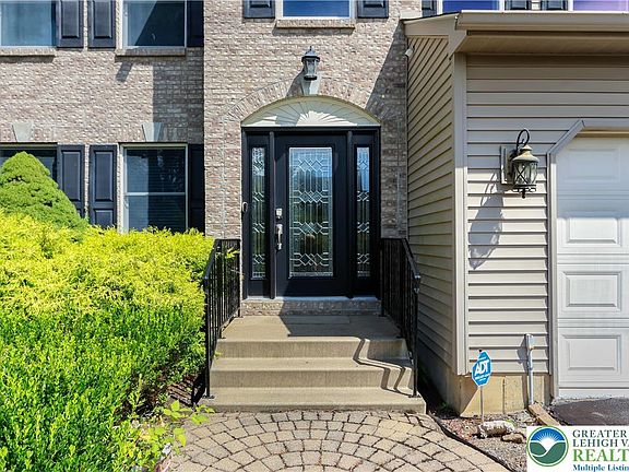 4th image of 2665 Pond Dr