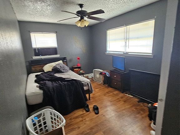 5th image of 1902 Maplewood Ct #1904