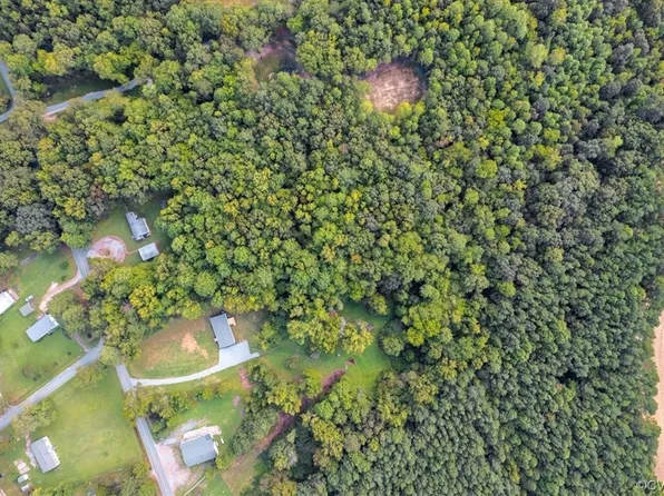 10708 Winterham Rd, Amelia Court House, VA 23002