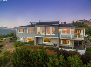 98012 Crown Terrace Rd, Brookings, OR 97415