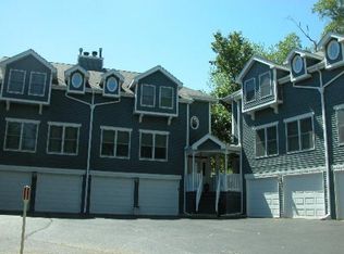 214 N Elm St, Itasca, IL 60143