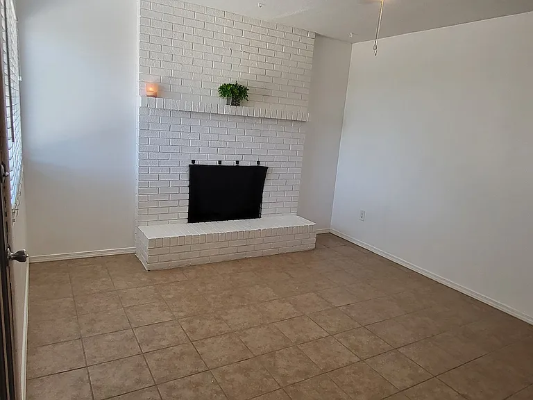 2604 Mesa St SE — Photo 7