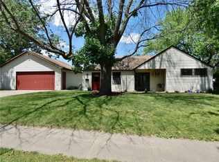 610 Lincoln St, Pella, IA 50219