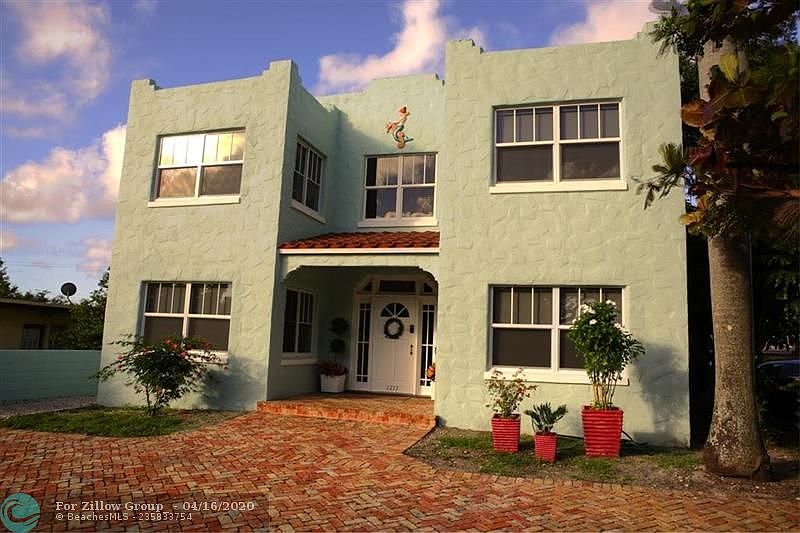 1st image of 1217 SE 1st Ave