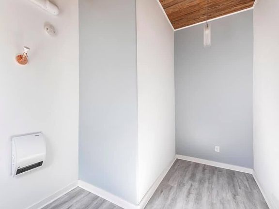 3rd image of 910 N Dorgenois St #2