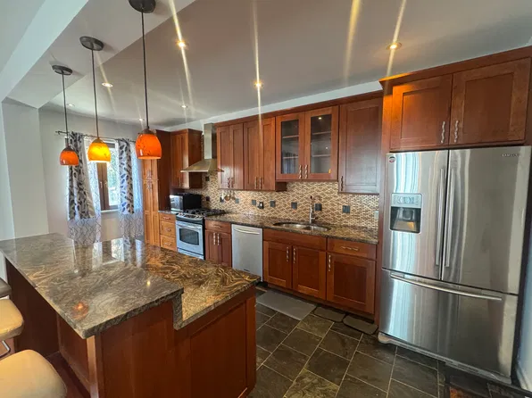 68-17 54th Ave #1, Maspeth, NY 11378