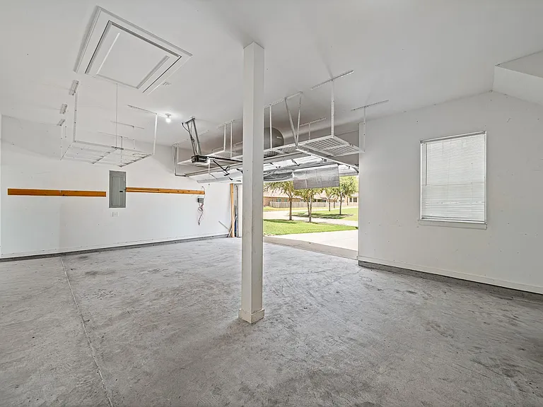 2907 Jadestone Ln — Photo 43