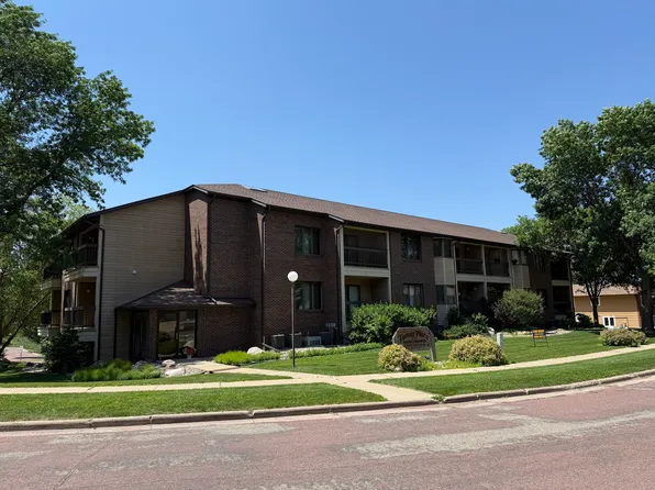 4401 S Locust Dr #9, Sioux Falls, SD 57105
