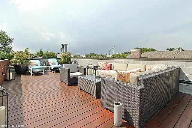 Private rooftop deck