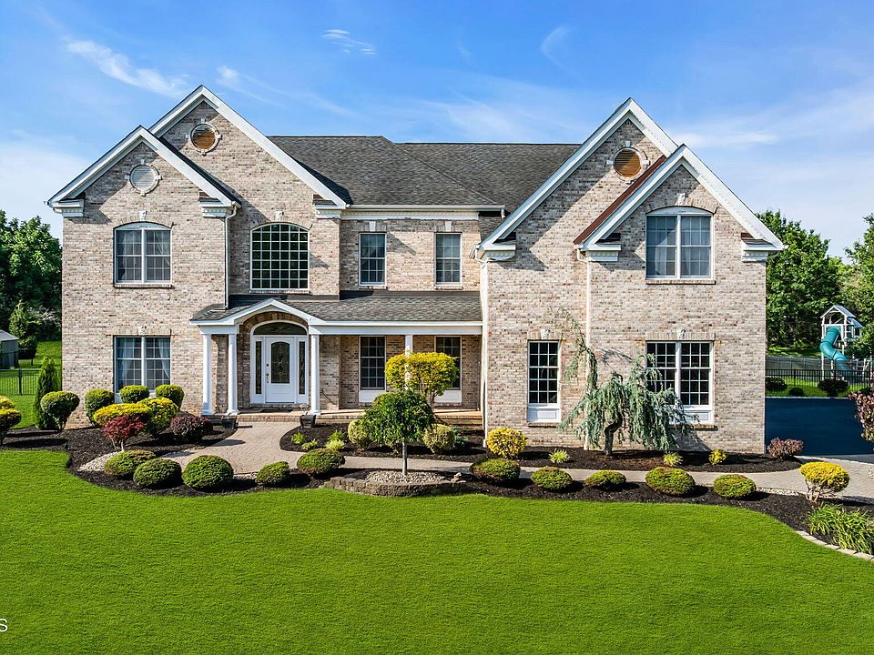 1st image of 80 Stream Bank Drive