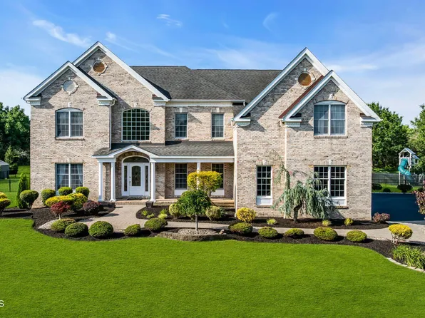 80 Stream Bank Drive, Freehold, NJ 07728