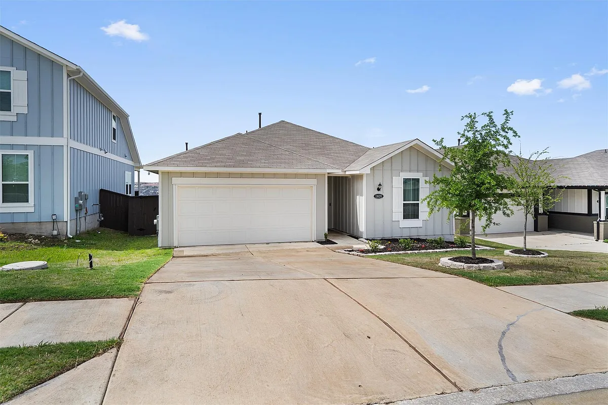 Building Photo - 11620 Comano Dr