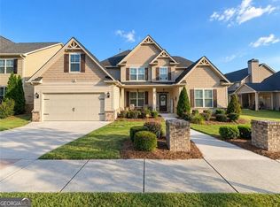 682 Mallard Cv, Loganville, GA 30052