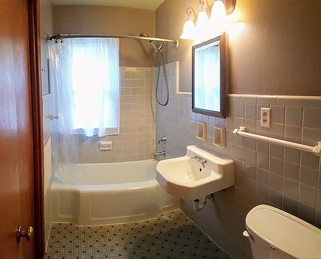 4th image of 1719 S 81st St