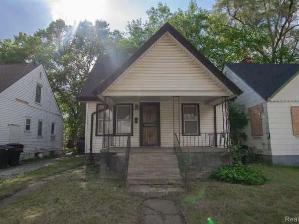 18079 Cardoni St, Highland Park, MI 48203